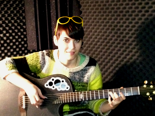 Kaki King in Echoes BLack Box